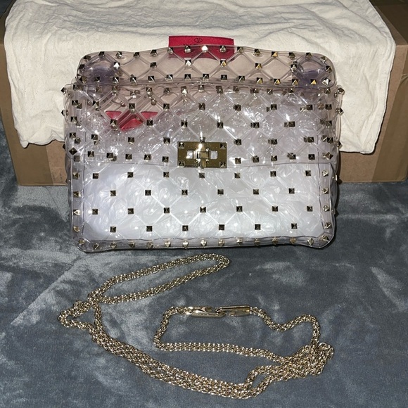 Preloved Garavani Valentino pvc rock studd hand bag pristine cond has dust bag - Picture 3 of 11